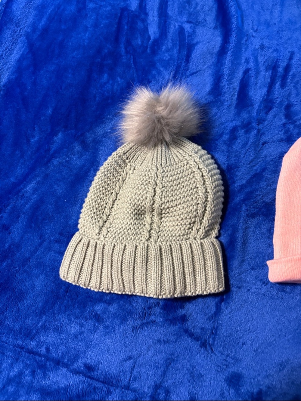 Women’s Knit Beanie Duo - Pink & Gray Pom Hat gray hat has matching gloves. Nwot - Picture 2 of 9